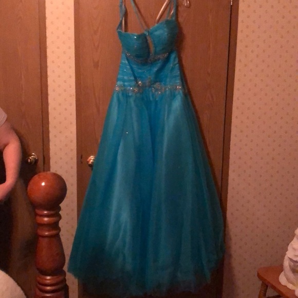 Prom Dress - Picture 2 of 6